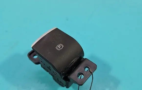 Alfa Romeo Stelvio Handbrake/parking brake auto hold switch 01561182110 IMPRK1593675
