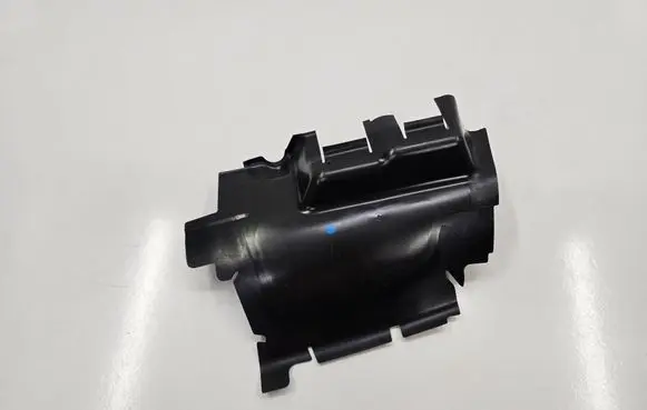 Skoda Octavia Mk4 Intercooler air channel guide 5E3121284A