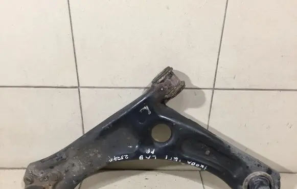Skoda Yeti (5L) Front lower control arm/wishbone