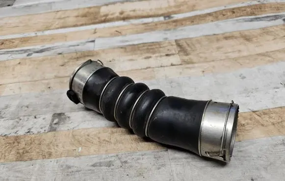 BMW 7 F01 F02 F03 F04 Intercooler hose/pipe 7800144