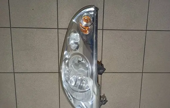 Renault Master III Headlight/headlamp 17064604 17064602