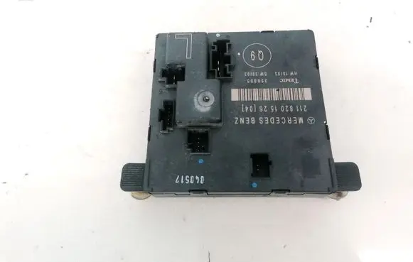 Mercedes-Benz E W211 Door control unit/module 2118201526
