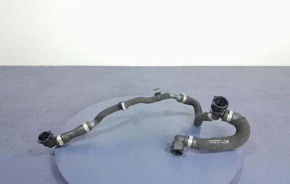 BMW X5 E53 Engine coolant pipe/hose 8470041