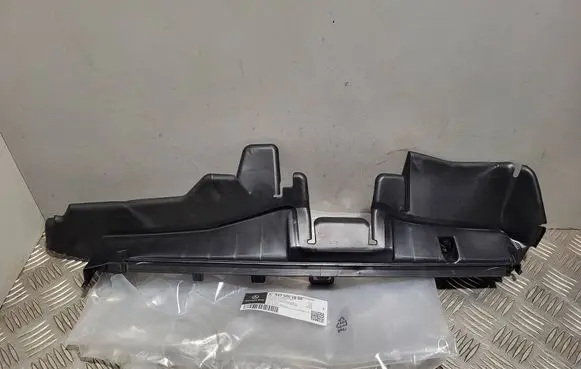 Mercedes-Benz Metris W447 Intercooler air guide/duct channel A4475051800