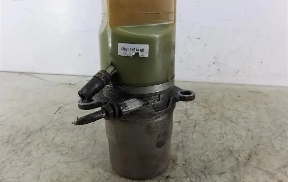 Ford Focus Power steering pump 4M51-3K514-AC