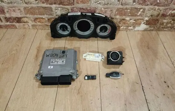 Mercedes-Benz C W204 Other control units/modules