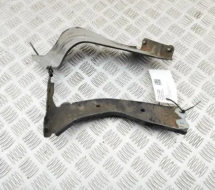 Audi Q3 F3 Fender mounting bracket 83A821149 83A821131