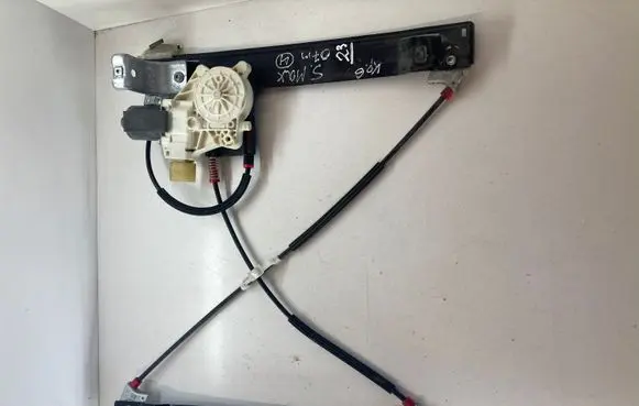 Ford S-MAX Rear door window regulator motor 0130822287