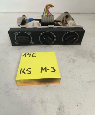 Skoda Felicia II Central console control unit 12121221