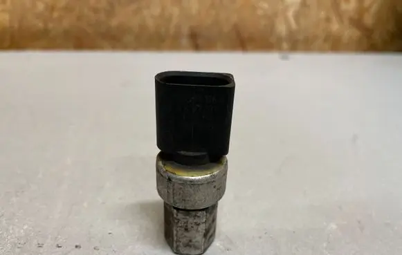 Air conditioning (A/C) pressure sensor