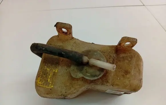 Renault Laguna I Coolant expansion tank/reservoir 