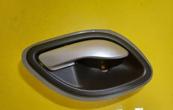 Renault Espace IV Rear door interior handle 8200000724