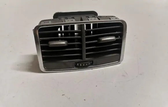 Rear air vent grill