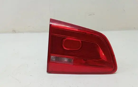 Volkswagen Touran II Tailgate rear/tail lights 176443