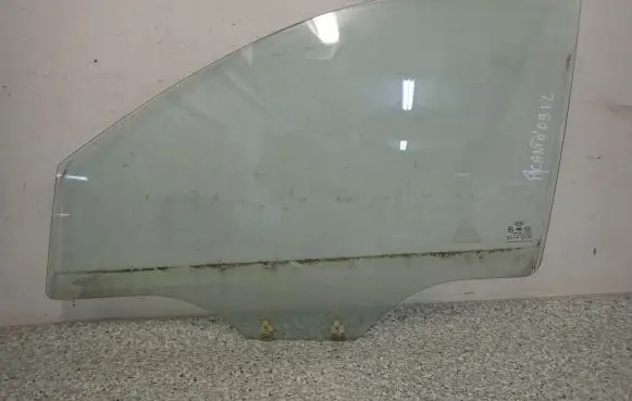 KIA Picanto Sliding door window/glass 
