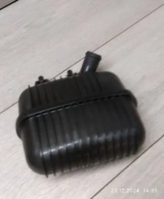 Audi Q5 SQ5 Intake resonator 8K0129955A