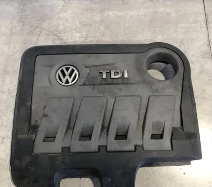 Volkswagen PASSAT B7 Engine cover (trim) 03L103925R