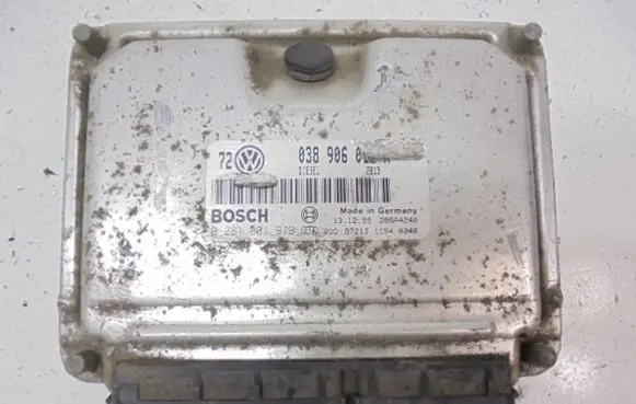 Volkswagen Golf IV Engine control unit/module ECU 038906012M