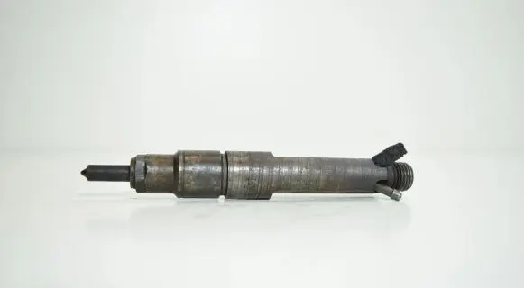 Audi A4 S4 B5 8D Fuel injector 028130201T