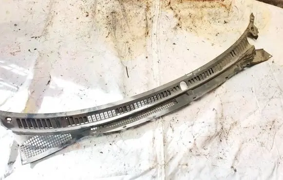 Mazda 323 Wiper trim k2443