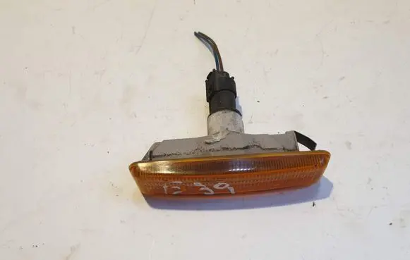 BMW 5 E39 Front fender indicator light