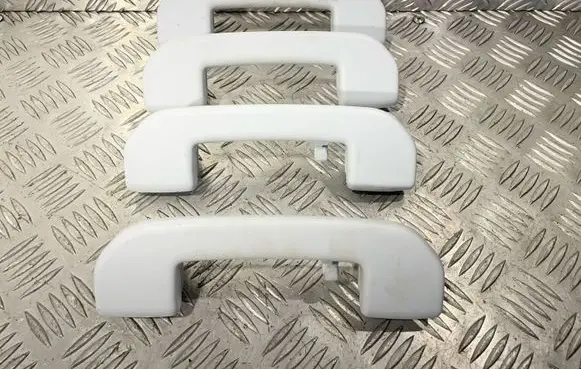 Peugeot 5008 II A set of handles for the ceiling 