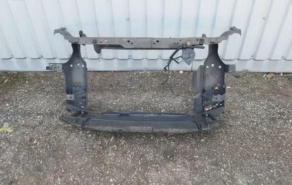 Nissan Qashqai Radiator support slam panel