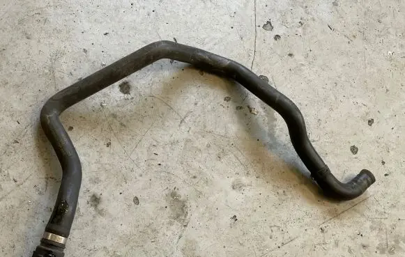 BMW X5 E70 Engine coolant pipe/hose 6945282 1352103059