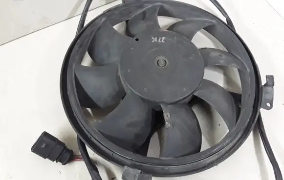 Audi A4 S4 B5 8D Air conditioning (A/C) fan (condenser) 8240317