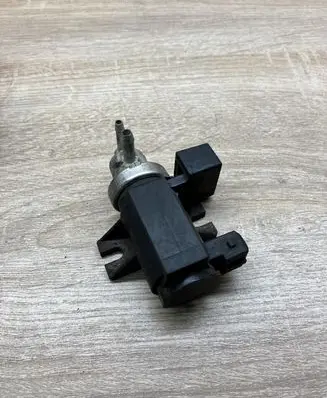 Opel Astra H Vacuum valve 72190339 897219