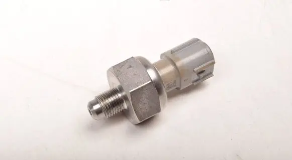 Volvo S90, V90 Fuel pressure sensor 32203286
