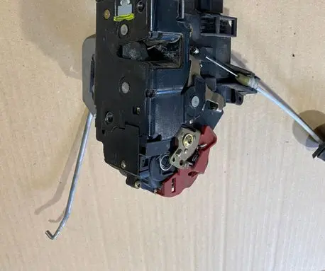 Audi A4 S4 B6 8E 8H Front door lock