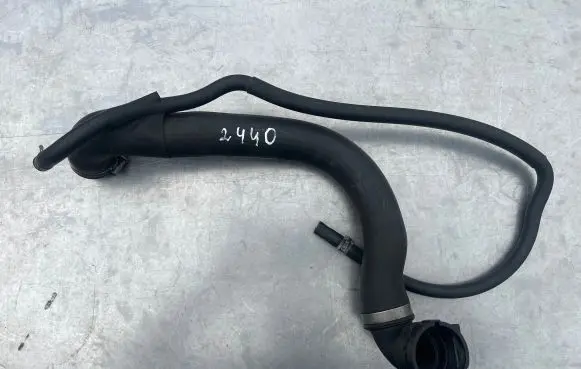 Mercedes-Benz S W220 Engine coolant pipe/hose A2205000075 2205000075