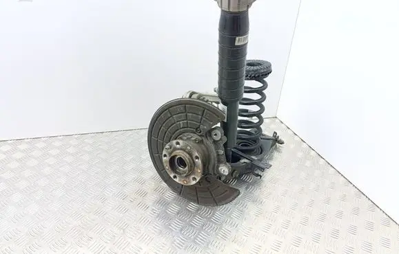 Maserati Ghibli Rear wheel hub spindle/knuckle 670102914 670002833 670007252
