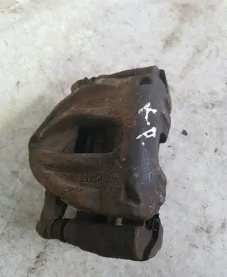 Toyota Avensis T250 Front brake caliper