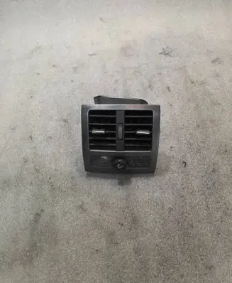 Audi A6 S6 C5 4B Rear air vent grill 4B0819203
