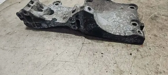 Volkswagen Golf V Generator/alternator bracket 038903143AF