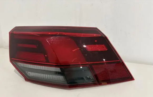 Volkswagen Golf VIII Rear/tail lights 5H0945096B