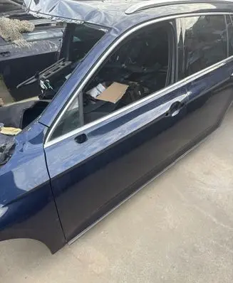 Volkswagen PASSAT B8 Front door