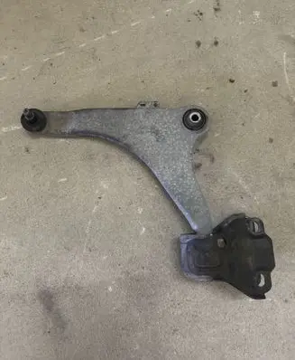 Volvo S60 Front lower control arm/wishbone 6G9N3A052