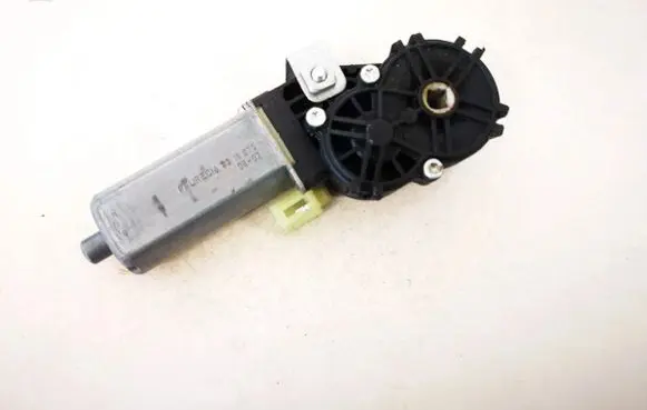 BMW X5 E53 Seat adjustment motor 0390201999 8316670