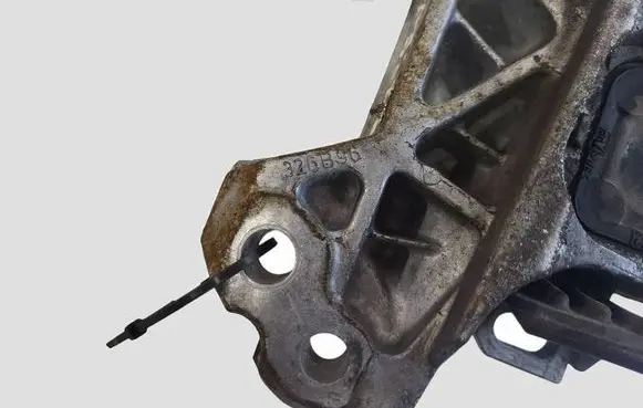Citroen C5 Engine mount bracket 326B96