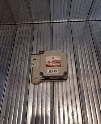Nissan X-Trail T30 Torque split ecu control unit/module 41650EQ070