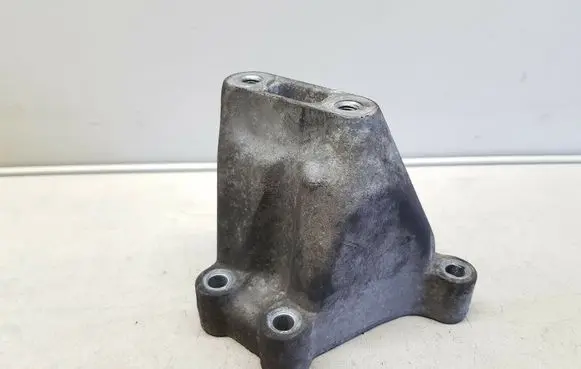 Chrysler 300 - 300C Engine mounting bracket 04578181AA