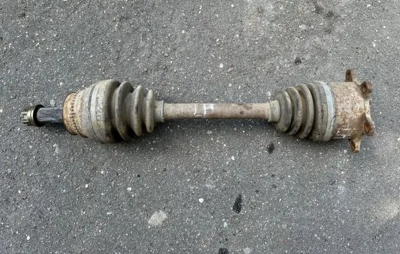 Mitsubishi Pajero Rear driveshaft MR528647
