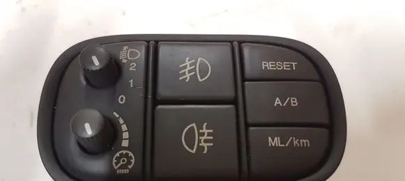 Jaguar S-Type Fog light switch 2R8311654
