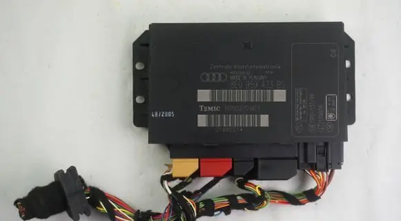 Audi A4 S4 B7 8E 8H Comfort/convenience module 8E0959433BS