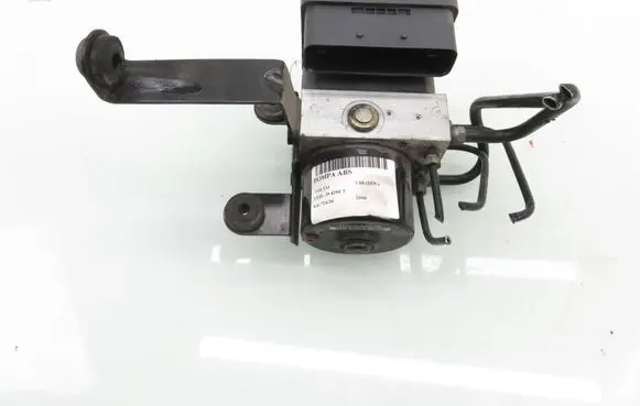 Volvo V50 ABS Pump 10096004173 30672506A