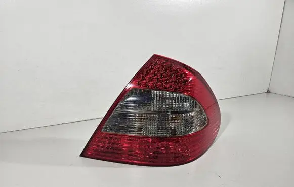 Mercedes-Benz E W211 Rear/tail lights 19086429836