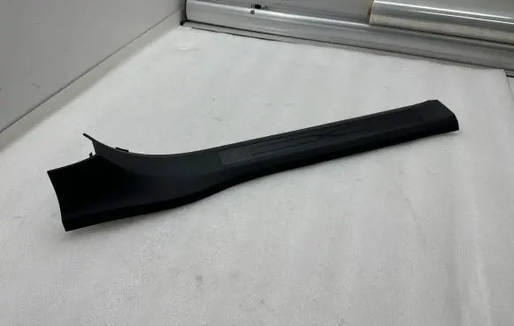 Tesla Model X Front sill trim cover 162648900A